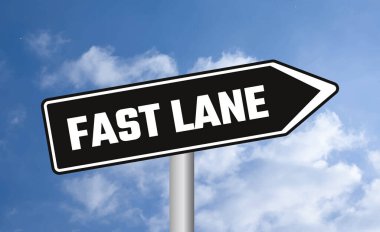 Arka planda hızlı şerit işareti