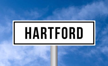 Gökyüzü arka planında Hartford yol işareti