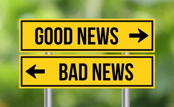 Good News Bad News Road Sign Blur Background — Stock Photo, Image