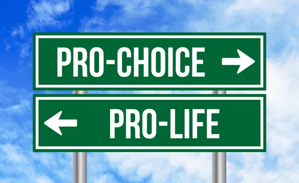 Pro Choice Pro Life Road Sign Cloudy Sky Background — Stock Photo, Image