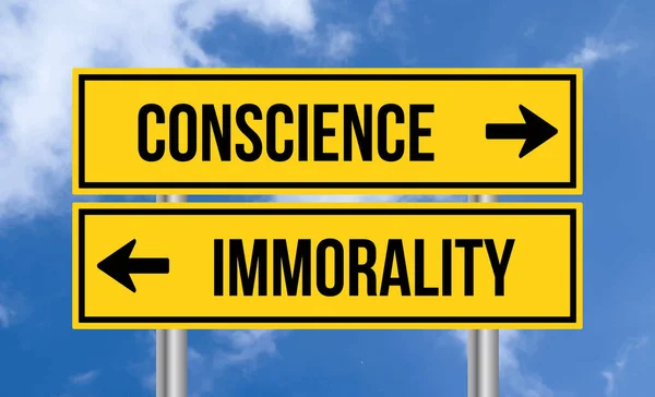 Coscienza Immoralità Cartello Stradale Sfondo Cielo Nuvoloso — Foto Stock