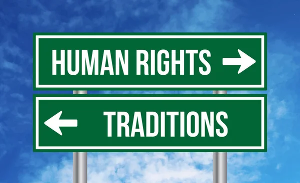Menschenrechte Oder Traditionen Straßenschild Himmel Hintergrund — Stockfoto