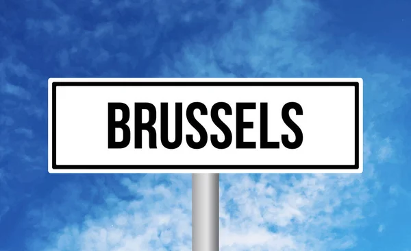 Bruxelas Sinal Estrada Fundo Céu Nublado — Fotografia de Stock