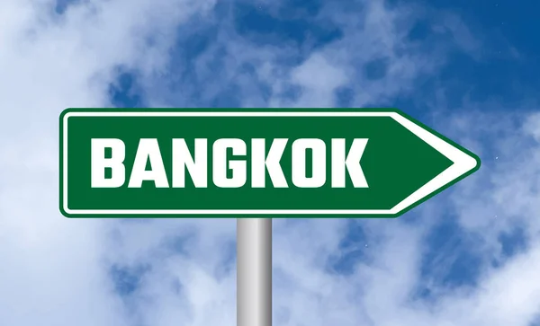 Bangkok Drogowy Znak Tle Niebieskiego Nieba — Zdjęcie stockowe
