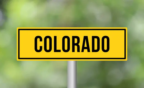Colorado Segnale Stradale Sfondo Sfocato — Foto Stock