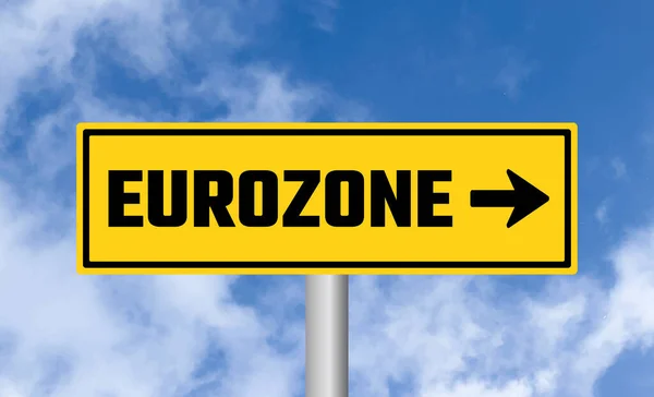 Verkehrsschild Der Eurozone Auf Himmelshintergrund — Stockfoto