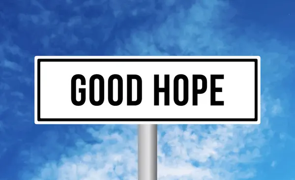 空の背景に良い希望の道路サイン — ストック写真