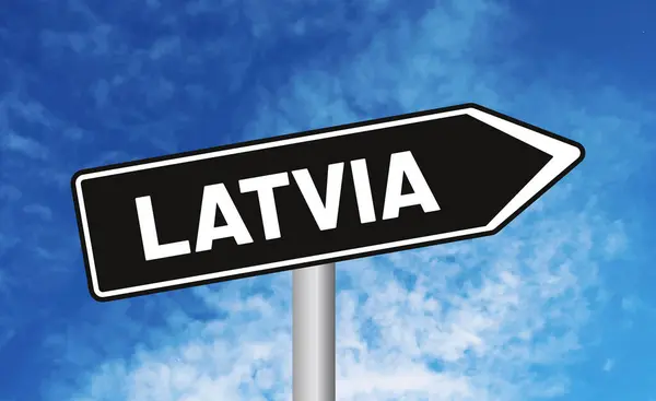 Tanda Jalan Latvia Pada Latar Belakang Langit Biru — Stok Foto