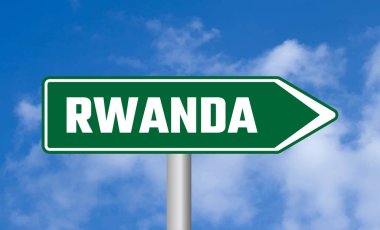 Bulutlu arkaplanda ruanda yol tabelası
