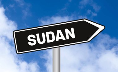 Mavi gökyüzü arka planında Sudan yol işareti