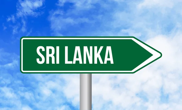 Sri Lanka Drogowy Znak Zachmurzonym Tle Nieba — Zdjęcie stockowe