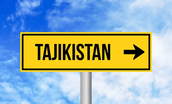 Tanda Jalan Tajikistan Pada Latar Belakang Langit — Stok Foto