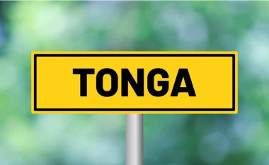 Bulanık arkaplanda Tonga yol işareti