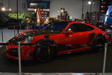 Pasay, PH-13 - Porsche 991 Turbo S, 13 Kasım 2021 tarihinde Pasay, Filipinler 'de Manila Oto Salonu' nda. Manila Auto Salon, Filipinler 'de her yıl düzenlenen bir pazar sonrası araba fuarıdır..