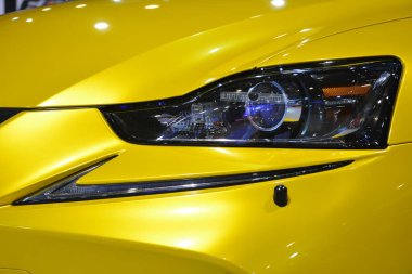 Pasay, PH-13 - 2017 Lexus IS350, 13 Kasım 2021 tarihinde Pasay, Filipinler 'de Manila Otomobil Salonu' nda. Manila Auto Salon, Filipinler 'de her yıl düzenlenen bir pazar sonrası araba fuarıdır..