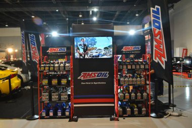 Pasay, PH-13 - 13 Kasım 2021 'de Filipinler' in Pasay kentindeki Manila Oto Salonu 'nda amper standı. Manila Auto Salon, Filipinler 'de her yıl düzenlenen bir pazar sonrası araba fuarıdır..