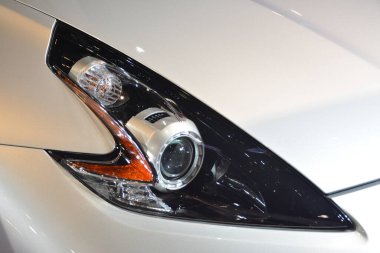 Pasay, PH-13 - Nissan 370 Z far Manila Oto Salon 'da 13 Kasım 2021 Pasay, Filipinler. Manila Auto Salon, Filipinler 'de her yıl düzenlenen bir pazar sonrası araba fuarıdır..