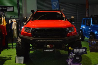 PAsay, PH-NOV 13 - Ford Ranger Raptor, 13 Kasım 2021 tarihinde Pasay, Filipinler 'de Manila Otomobil Salonu' nda görüldü. Manila Auto Salon, Filipinler 'de her yıl düzenlenen bir pazar sonrası araba fuarıdır..