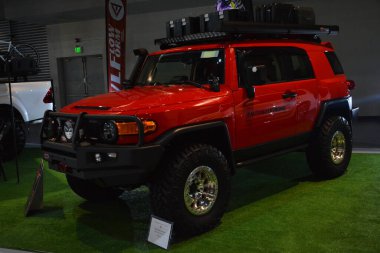 Pasay, PH-13 - 13 Kasım 2022 Toyota FJ Cruiser, Manila Auto Salon, 13 Kasım 2021, Pasay, Filipinler. Manila Auto Salon, Filipinler 'de her yıl düzenlenen bir pazar sonrası araba fuarıdır..