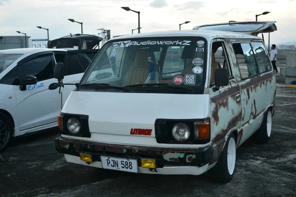Quezon City Nov Toyota Lite Ess Van Element Tricks Bilutställning — Stockfoto