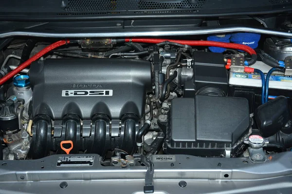 Quezon City Nov Honda Jazz Car Engine Element Tricks Car — Foto de Stock