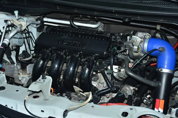 Quezon City Nov Honda Jazz Car Engine Element Tricks Car — Stock Fotó