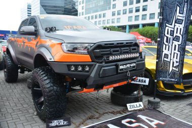 Pasay, PH-12 - Ford Ranger raptor 12 Aralık 2021 'de Pasay, Filipinler' de Bumper 'dan Bumper-16 araba fuarına geçti. Bumper to Bumper, tüm yıl boyunca Filipinler 'de düzenlenen bir otomobil fuarıdır..