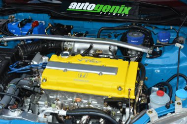 Pasay, PH-12 - Honda civic engine at Bumper to Bumper 16 car show on 12 Aralık 2021, Pasay, Filipinler. Bumper to Bumper, tüm yıl boyunca Filipinler 'de düzenlenen bir otomobil fuarıdır..