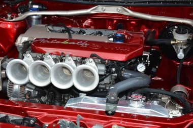 Pasay, PH-12 - Bumper 'da Toyota corolla motoru 12 Aralık 2021' de Pasay, Filipinler 'de Bumper' dan Bumper 16 araba fuarına. Bumper to Bumper, tüm yıl boyunca Filipinler 'de düzenlenen bir otomobil fuarıdır..