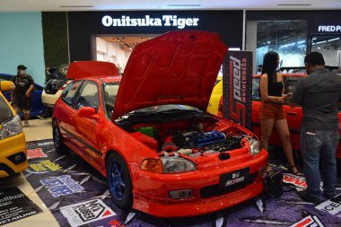 PARANAQUE, PH-18 DEC - Honda Civic 18 Aralık 2021 tarihinde Paranaque, Filipinler 'de All In araba fuarında. In, Filipinler 'de her yıl düzenlenen bir araba fuarıdır..