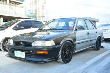 SAN JUAN, PH - FEB 26 - Toyota corolla 26 Şubat 2022 tarihinde San Juan, Filipinler 'de bir araya geldi. Doğu Yakası Kolektifi, Filipinler 'de düzenlenen bir araba yarışması..