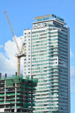 SAN JUAN, PH - MAR 20 - Greenhills Elan Hotel ön cephesi 20 Mart 2022, San Juan, Filipinler. San Juan, Filipinler 'in Manila bölgesinin bir parçasıdır..