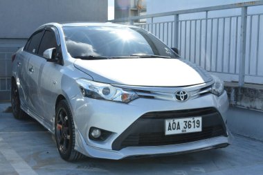 SAN JUAN, PH - MAR 20 - Toyota vios 20 Mart 2022 tarihinde San Juan, Filipinler 'de GT Yaz Festivali' nde. GT Yaz Festivali, Filipinler 'de düzenlenen bir araba fuarıdır..