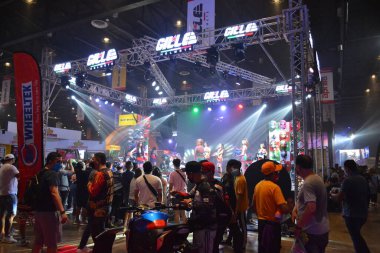 Pasay, PH-26 - 26 Mart 2022 'de Filipinler' in Pasay şehrinde, Inside Racing Motorshow 'da Gille miğfer standı. İçerideki Yarış, her yıl Filipinler 'de yapılan bir otomobil fuarıdır..