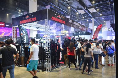 Pasay, PH - 26 Mart 2022 'de Filipinler' deki Inside Racing Motorshow 'da Benkia standı. İçerideki Yarış, her yıl Filipinler 'de yapılan bir otomobil fuarıdır..