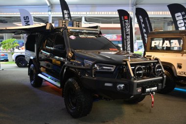 PASAY, PH - APR. 10 - Toyota hilux Manila Uluslararası Otomobil Fuarı 'ndan 10 Nisan 2022 tarihinde Pasay, Filipinler' de alındı. Manila International Auto Show, Filipinler 'de düzenlenen yıllık otomobil fuarıdır..
