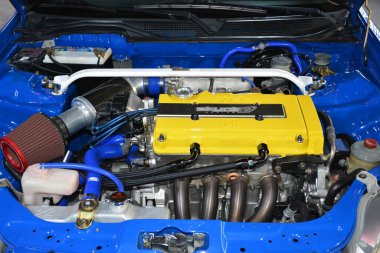 PARANAQUE, PH - APR 30 - Honda Day 3 'teki Honda Civic motoru 30 Nisan 2022' de Paranaque, Filipinler 'de buluşuyor. Honda Günü, Filipinler 'de düzenlenen aylık bir araba fuarıdır..