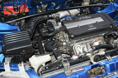 PARANAQUE, PH - APR 30 - Honda Day 3 'teki Honda Civic motoru 30 Nisan 2022' de Paranaque, Filipinler 'de buluşuyor. Honda Günü, Filipinler 'de düzenlenen aylık bir araba fuarıdır..