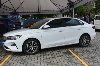 Pasay, PH - 28 Mayıs - 28 Mayıs 2022 tarihinde Pasay, Filipinler 'de Autofest test sürüşünde Geely Emgrand. Autofest, Filipinler 'in Pasay kentinde düzenlenen bir test sürüşü etkinliğidir..