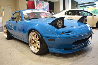 PARANAQUE, PH - 17 DEC - Mazda miata mx 5 17 Aralık 2022 tarihinde Paranaque, Filipinler 'de All Out araba fuarında. Filipinler 'de her yıl düzenlenen bir araba fuarı var..