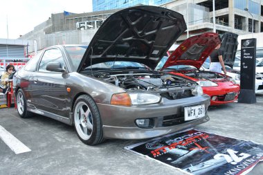 SAN JUAN, PH - 26 Şubat - Mitsubishi Lancer 26 Şubat 2023 tarihinde San Juan, Filipinler 'de buluşacak. Doğu Yakası Kolektifi Filipinler 'de bir araba buluşması düzenliyor..
