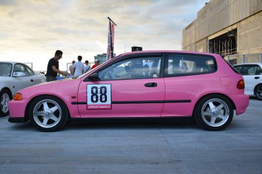 SAN JUAN, PH - 26 FEB - Honda civic Doğu yakasındaki toplu araçlarda 26 Şubat 2023 tarihinde San Juan, Filipinler 'de buluştu. Doğu Yakası Kolektifi Filipinler 'de bir araba buluşması düzenliyor..