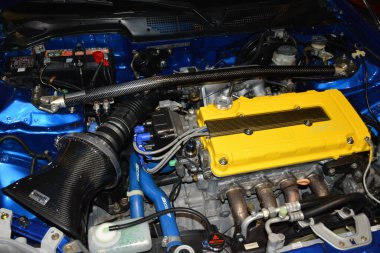 Pasay, PH - MAR 4 - Honda Civic engine at JDM Underground car show, 4 Mart 2023, Pasay, Filipinler. JDM Underground, Filipinler 'de düzenlenen bir otomobil fuarıdır..