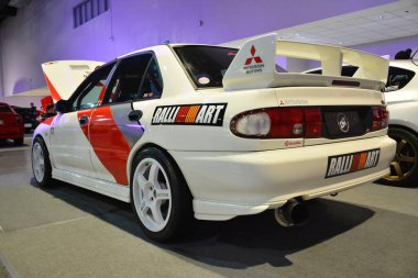Pasay, PH - MAR 4 - Mitsubishi Lancer JDM Metro Araba Fuarı 'nda 4 Mart 2023 tarihinde Pasay, Filipinler' de. JDM Underground, Filipinler 'de düzenlenen bir otomobil fuarıdır..