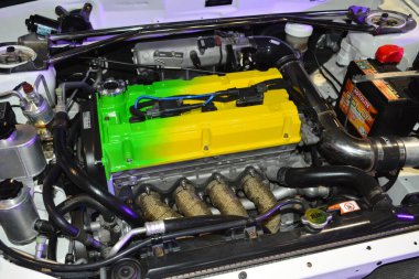 Pasay, PH - MAR 4 - Mitsubishi Lancer Evrim Motoru JDM Metro Fuarı 'nda 4 Mart 2023 tarihinde Pasay, Filipinler' de. JDM Underground, Filipinler 'de düzenlenen bir otomobil fuarıdır..