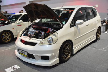 Pasay, PH - MAR 4 - 4 Mart 2023 'te Filipinler' deki JDM Metro Fuarı 'nda Honda Jazz. JDM Underground, Filipinler 'de düzenlenen bir otomobil fuarıdır..