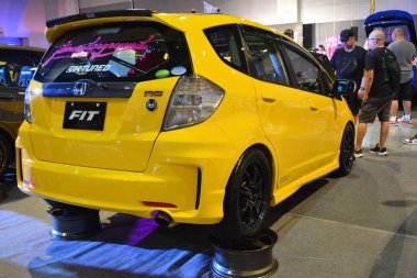Pasay, PH - MAR 4 - Honda, 4 Mart 2023 'te Pasay, Filipinler' deki JDM yeraltı araba fuarında kriz geçirdi. JDM Underground, Filipinler 'de düzenlenen bir otomobil fuarıdır..
