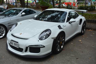 PARANAQUE, PH - MAR 12 - Sneaky Mods 'un arabasındaki Porsche 911 12 Mart 2023' te Paranaque, Filipinler 'de buluşuyor. Sneaky Mods, Filipinler 'de bir araba yarışması..