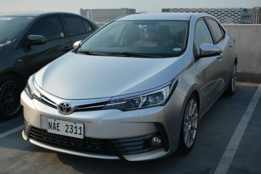 Paranak, PH - MAR 12 - Sneaky Mods 'un arabasında Toyota Corolla 12 Mart 2023' te Paranaque, Filipinler 'de buluşuyor. Sneaky Mods, Filipinler 'de bir araba yarışması..
