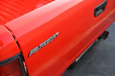 Sneaky Mods 'daki Nissan reklâm tesisi 12 Mart 2023' te Paranaque, Filipinler 'de buluşuyor. Sneaky Mods, Filipinler 'de bir araba yarışması..